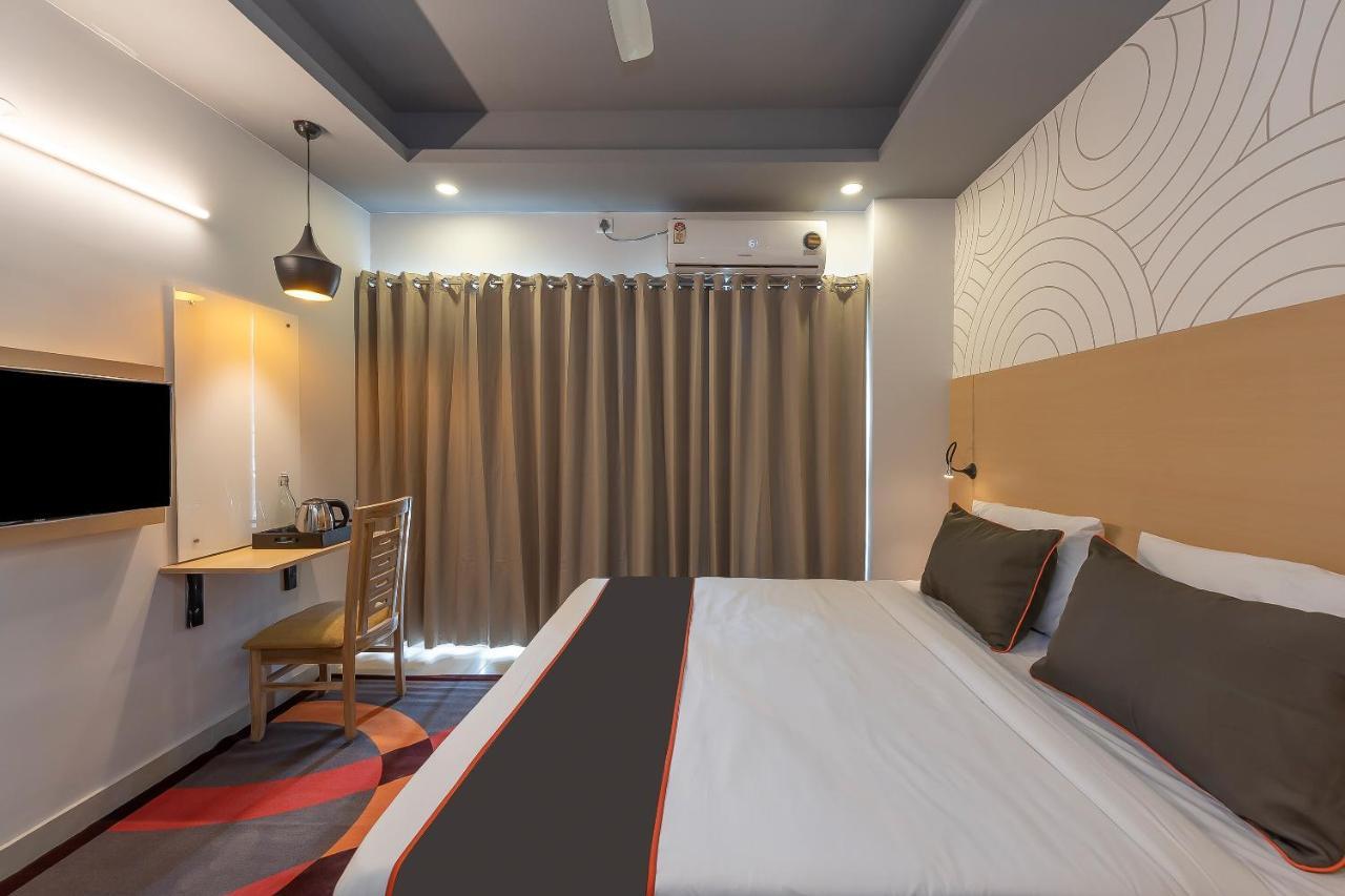 Collection O 162 Vardhman International Hotel Gurgaon Exterior photo