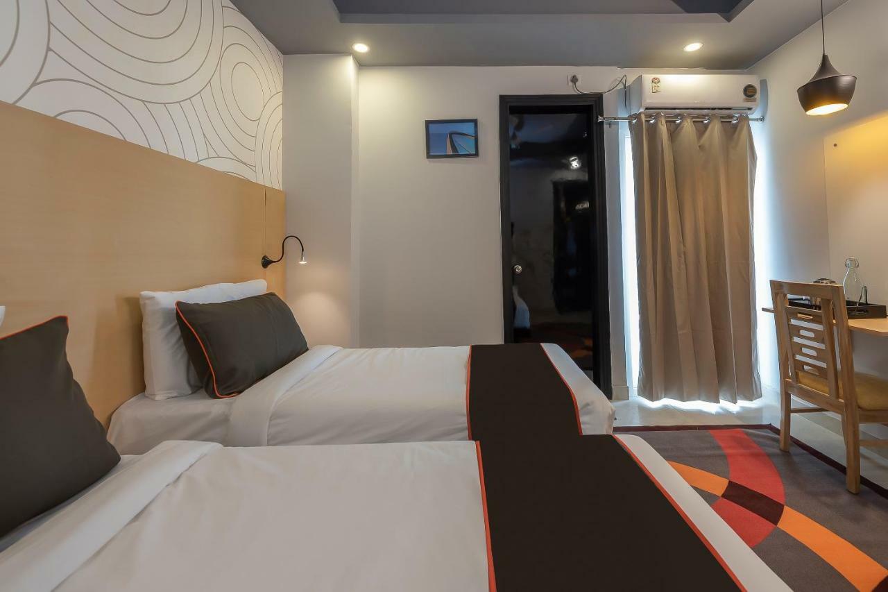 Collection O 162 Vardhman International Hotel Gurgaon Exterior photo